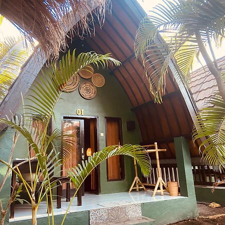 Mowglis Gili Air Hotel Buitenkant foto
