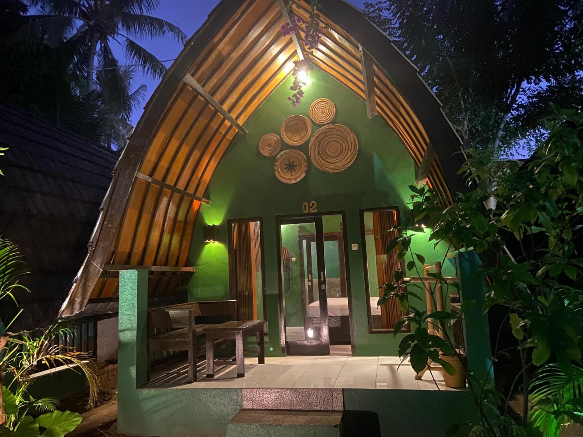 Mowglis Gili Air Hotel Buitenkant foto