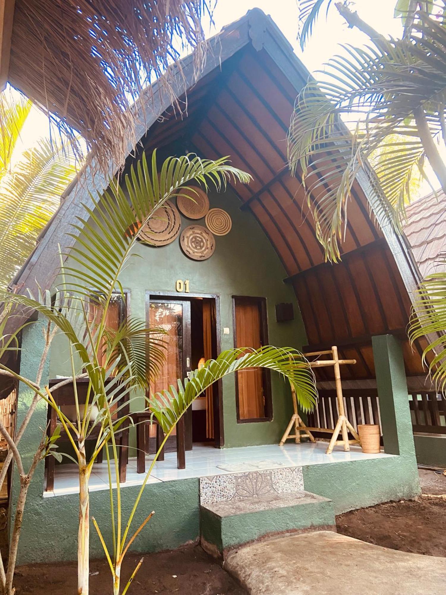 Mowglis Gili Air Hotel Buitenkant foto