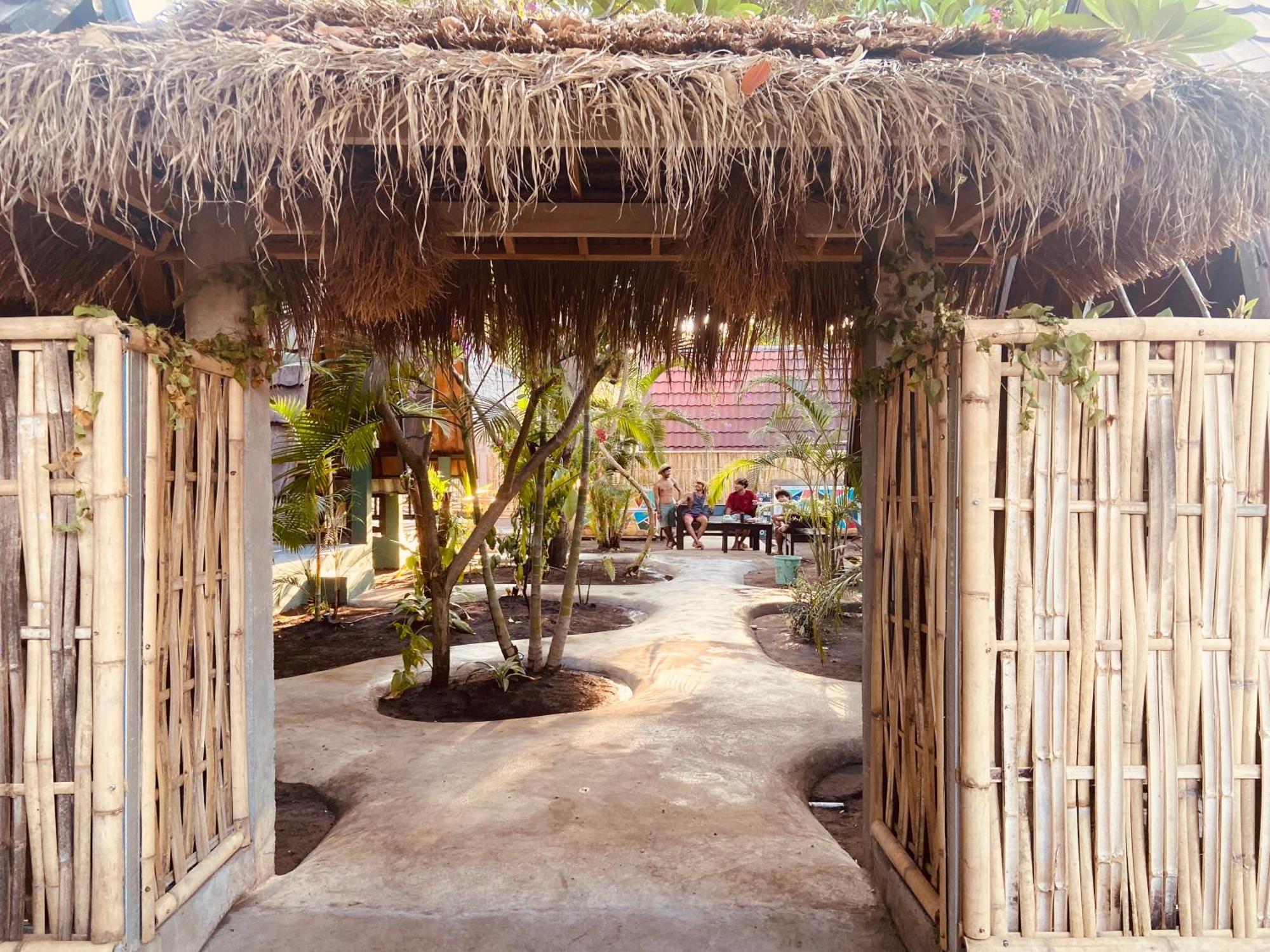 Mowglis Gili Air Hotel Buitenkant foto